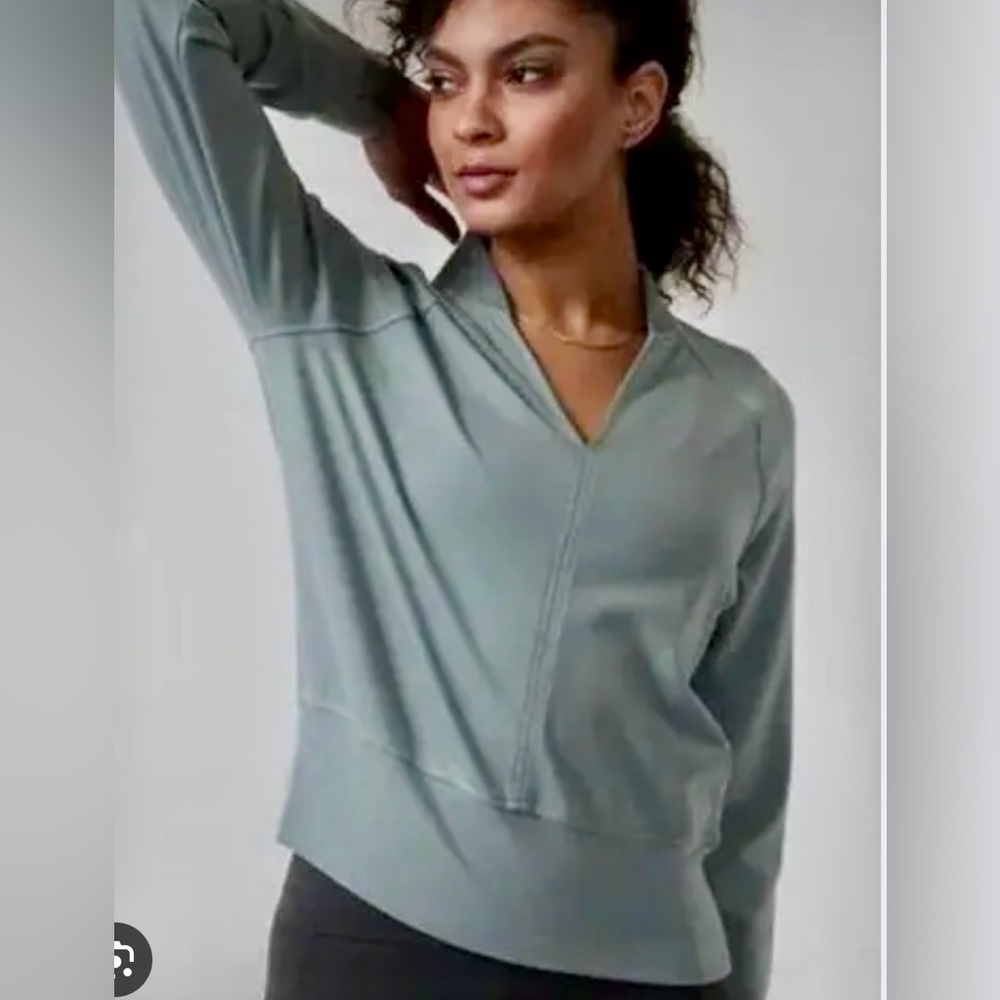 Athleta Eastbound sweatshirt